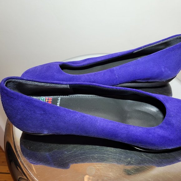 Purple suede 80s flats - Picture 2 of 4